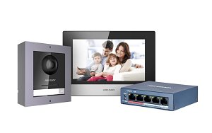 Hikvision DS-KIS602 IP Video Intercom Kit, Modular Door Station for Villa, Indoor Station, 4 Port Standard Poe Switch. 16gb TF Card, Power Supply Adapter, Black